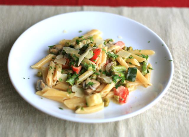 Low Calorie Pasta Primavera wiht White Wine